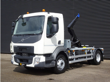 Гаковий мультиліфт вантажівка VOLVO FL 240