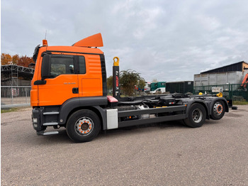 Гаковий мультиліфт вантажівка MAN