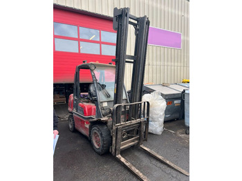 Навантажувач вилковий NISSAN