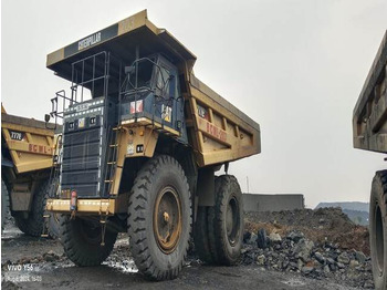 Кар'єрний самоскид CATERPILLAR 777