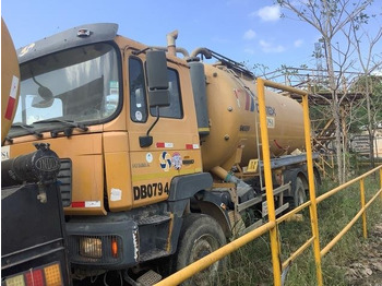 Вантажівка цистерна MAN 33.364