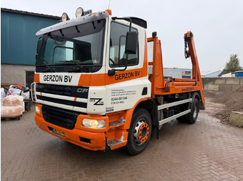 Скіповий навантажувач вантажівка DAF CF 75 310