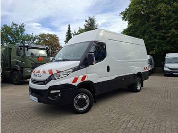 Легка бортова вантажівка IVECO Daily 50c18