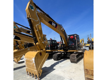 Гусеничний екскаватор CATERPILLAR 320D2