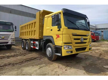 : фото в шапці сторінки