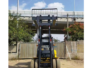 Дизельний навантажувач KOMATSU