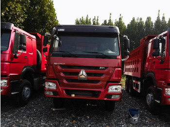 Самоскид вантажівка SINOTRUK HOWO