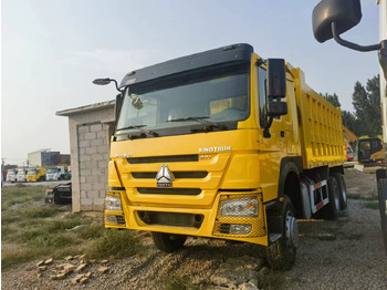 Самоскид вантажівка SINOTRUK HOWO