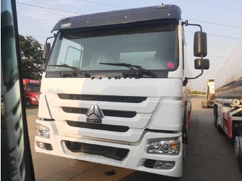 Вантажівка цистерна SINOTRUK HOWO