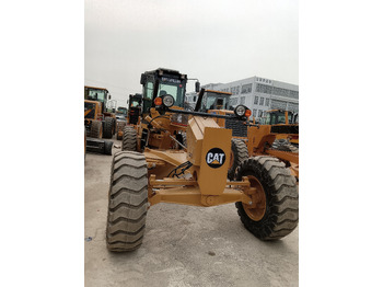 Грейдер CATERPILLAR 140H