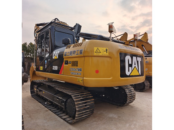 Гусеничний екскаватор CATERPILLAR 320D2