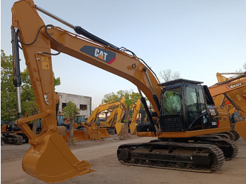 Гусеничний екскаватор CATERPILLAR 320D2