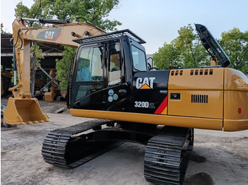 Гусеничний екскаватор CATERPILLAR 320D2
