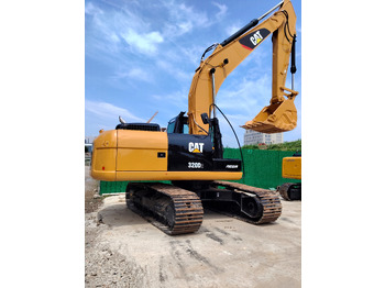 Гусеничний екскаватор CATERPILLAR 320D2
