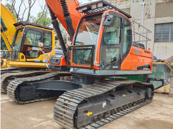 Гусеничний екскаватор DOOSAN DX300LC