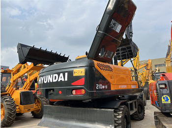 Колісний екскаватор HYUNDAI