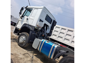 Тягач SINOTRUK HOWO 371 6*4 TRACTOR HEAD: фото 2