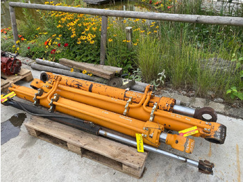 Гідроциліндр в категорії Будівельна техніка Samsung SE 210: фото 3 Гідроциліндр в категорії Будівельна техніка Samsung SE 210: фото 3