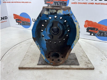 Поворотний кулак в категорії Автокрани Liebherr LTM 1070 Steering knuckle 16 holes axle 4: фото 5