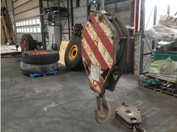 Запчастини LIEBHERR