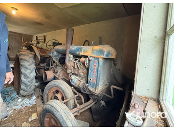 Трактор FORDSON
