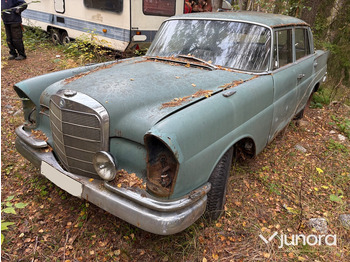 Легковий автомобіль MERCEDES-BENZ