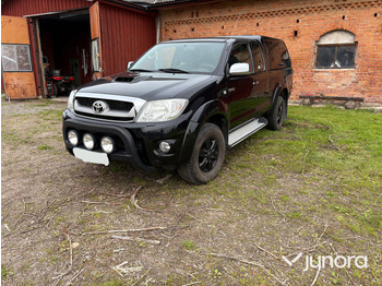 Пікап TOYOTA Hilux