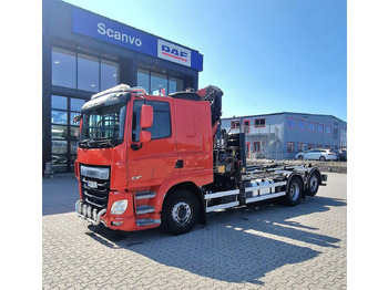 Скіповий навантажувач вантажівка DAF CF 430