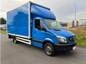 Вантажівка з закритим кузовом MERCEDES-BENZ Sprinter 516
