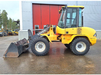 Колісний навантажувач VOLVO L30B