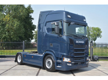 Тягач SCANIA S 450