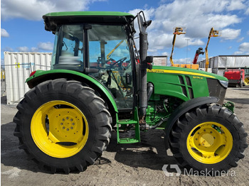 Трактор Traktor John Deere 5075M med snöutrustning: фото 4