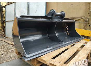 Навісне обладнання STRICKLAND