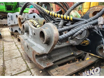 Навісне обладнання OILQUICK