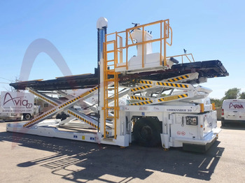 Навантажувач контейнерів і палет FMC COMMANDER 30: фото 3