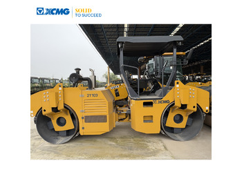 Дорожній каток XCMG