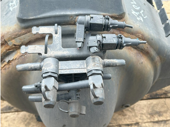 Задня вісь в категорії Вантажівки MERCEDES ACTROS MP4 R440-13 2,411: фото 3 Задня вісь в категорії Вантажівки MERCEDES ACTROS MP4 R440-13 2,411: фото 3