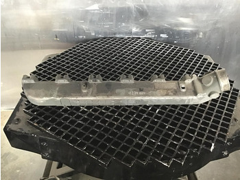 Впускна труба LIEBHERR