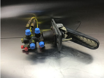 : фото в шапці сторінки