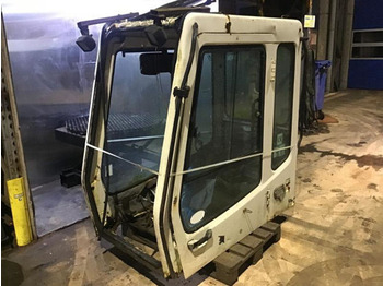 Кабіна й інтер'єр LIEBHERR