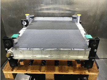 Радіатор LIEBHERR