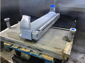 Радіатор LIEBHERR