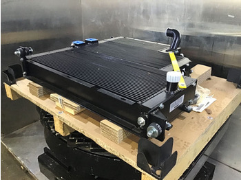 Радіатор LIEBHERR