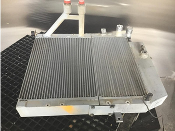 Радіатор LIEBHERR