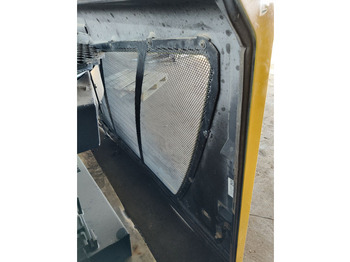 Двері та запчастини LIEBHERR