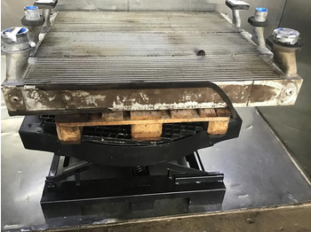 Інтеркулер LIEBHERR