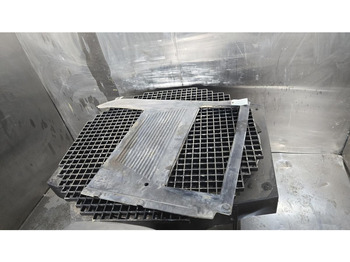 Кабіна й інтер'єр LIEBHERR