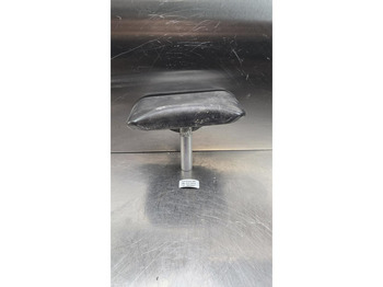 Кабіна й інтер'єр LIEBHERR