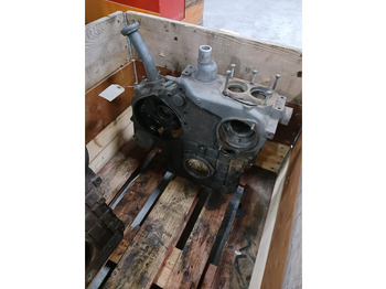 Двигун та запчастини LIEBHERR