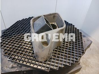 Кабіна й інтер'єр LIEBHERR